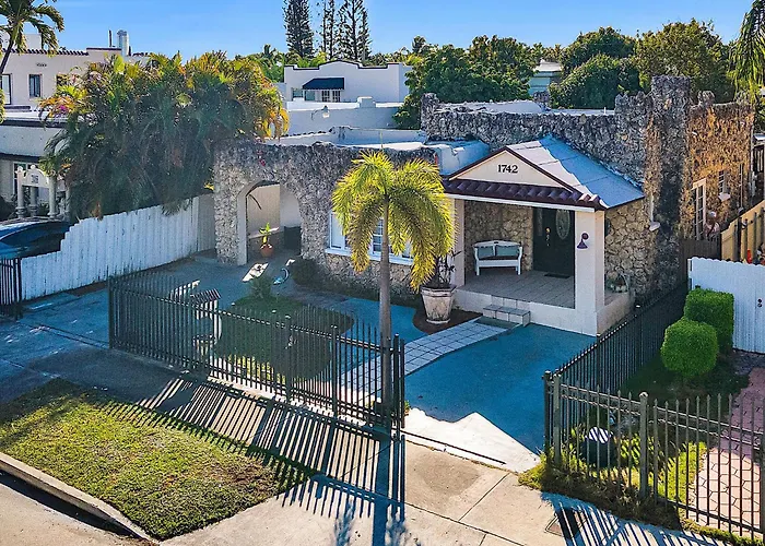 Boho Studio In Little Havana Miami
